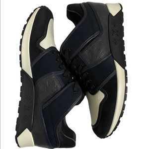 Louis Vuitton Upside Down LV Monogram